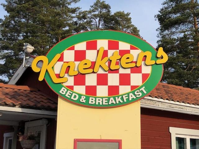 Knektens Bed & Breakfast Раттвик Экстерьер фото